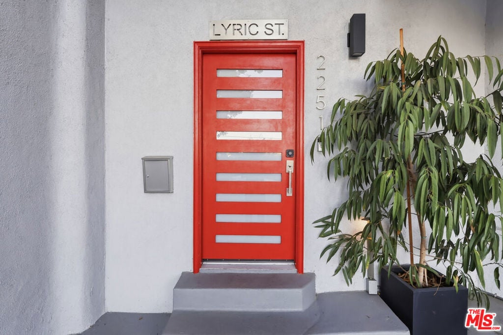 2251 Lyric Avenue