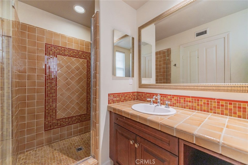 108 Ambiance, Irvine CA 92603 - Photo 35