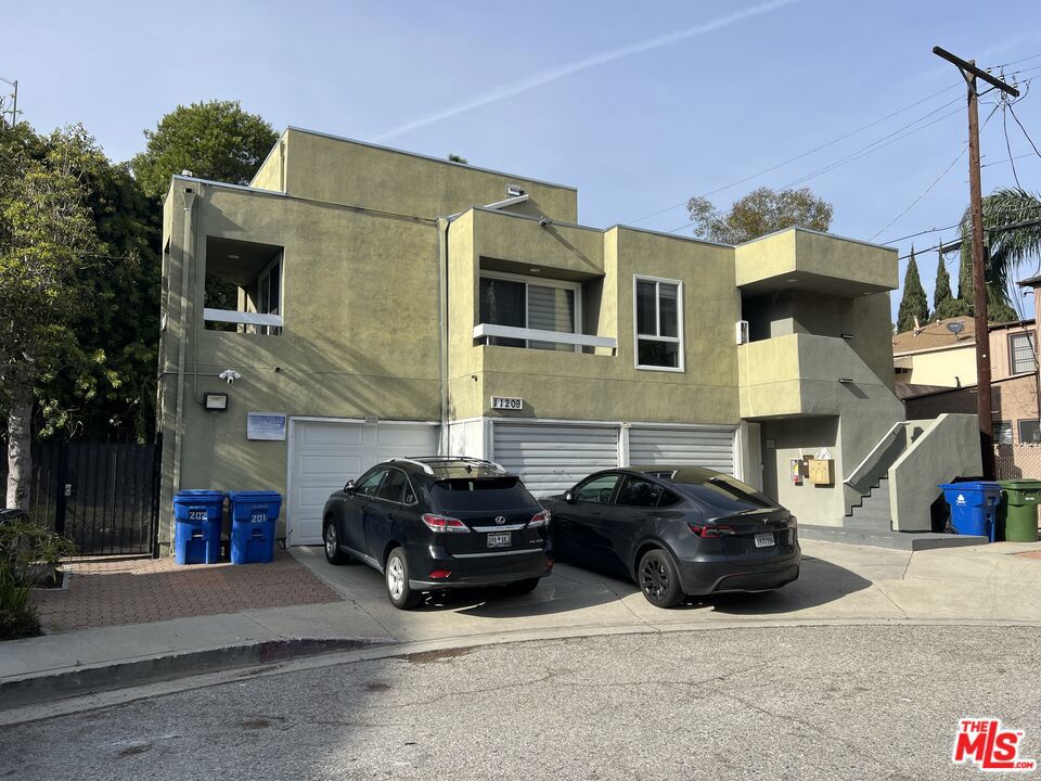 11209 Sardis Avenue