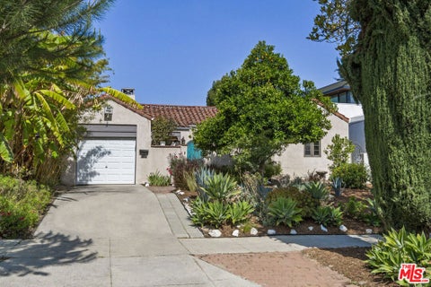 Photo of 931 Micheltorena Street, Los Angeles, CA 90026 (MLS # 26105025)