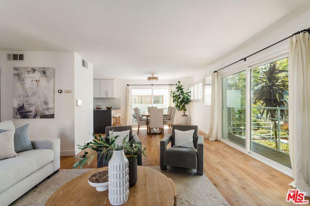 Photo of 1031 17th Street #1, Santa Monica, CA 90403 (MLS # 26985391)