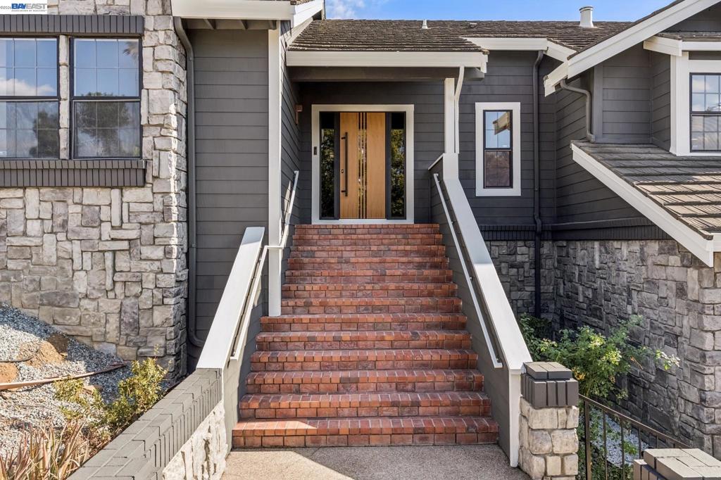 3426 San Saba Dr