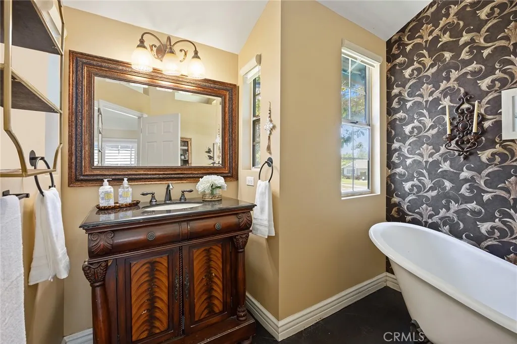 Yorba Linda, California 92886, United States, 4 Bedrooms Bedrooms, ,3 BathroomsBathrooms,Residential,Active,187236