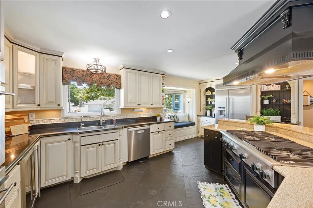 Yorba Linda, California 92886, United States, 4 Bedrooms Bedrooms, ,3 BathroomsBathrooms,Residential,Active,187236