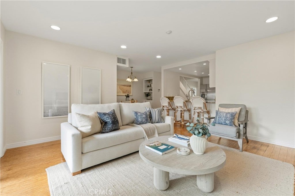 1112 Beryl St. 7