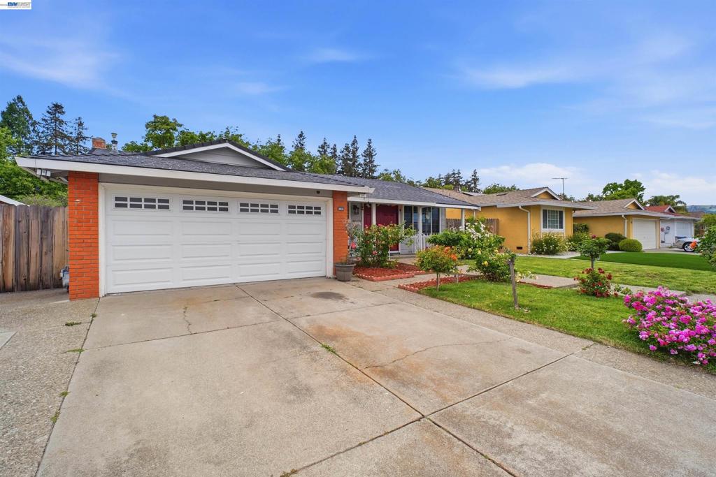 32252 Valiant Way