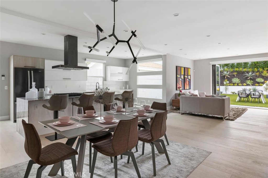 4731 Topanga Canyon Boulevard