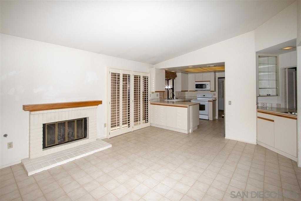 13025 Avenida Marbella