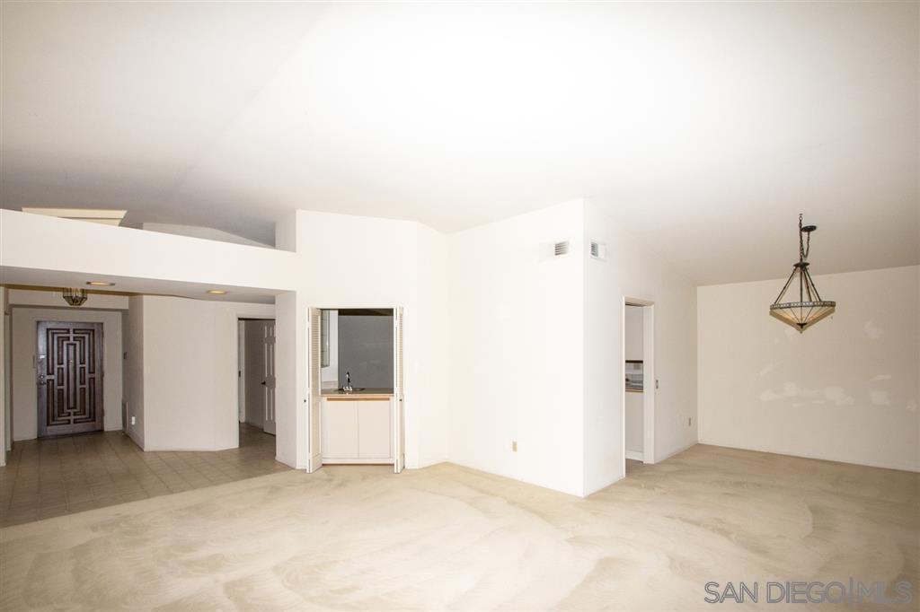 13025 Avenida Marbella