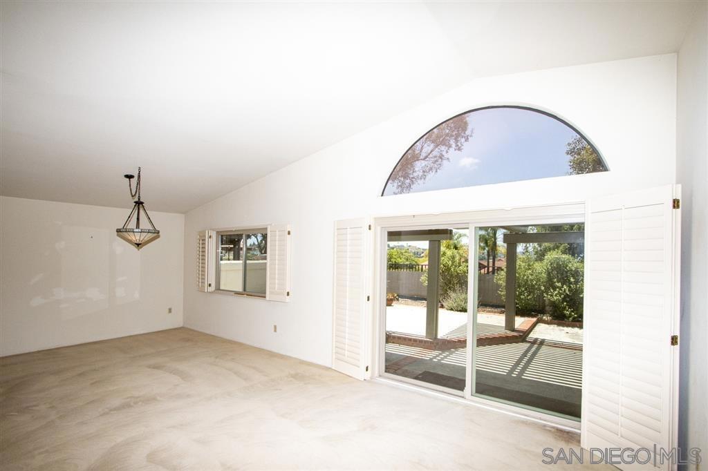 13025 Avenida Marbella