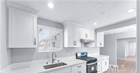 Photo of 1531 W Orange Grove Avenue, Pomona, CA 91768 (MLS # OC26031668)