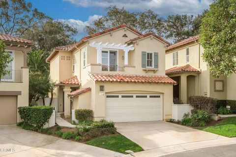 Photo of 914 Corte Augusta, Camarillo, CA 93010 (MLS # V1-34384)