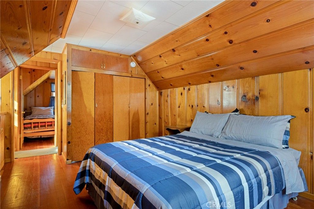 listing image 130724015781331955795