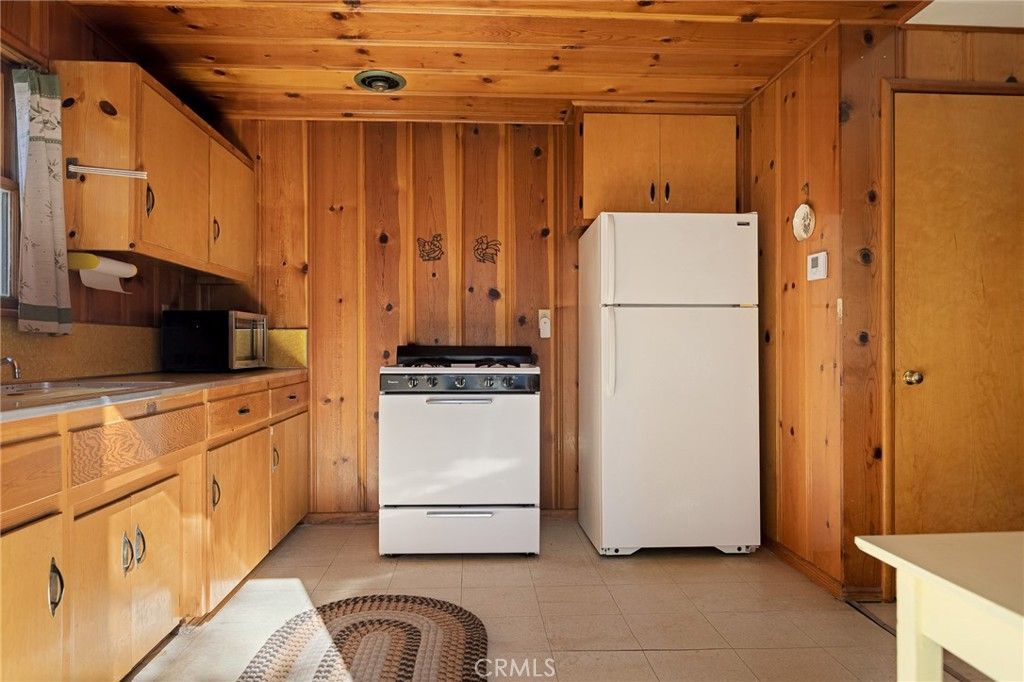 listing image 130724949452454128541