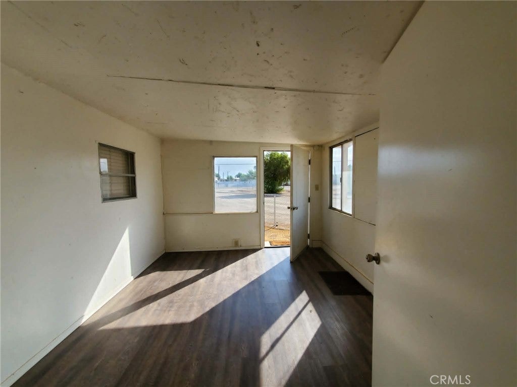 5623 Colorado River Road