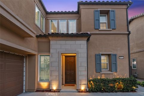 Photo of 20732 W Beech Circle Cir, Porter Ranch, CA 91326 (MLS # SR25215074)