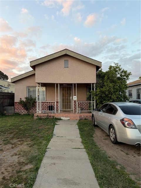 Photo of 621 W 108Th St St, Los Angeles, CA 90044 (MLS # RS26073806)