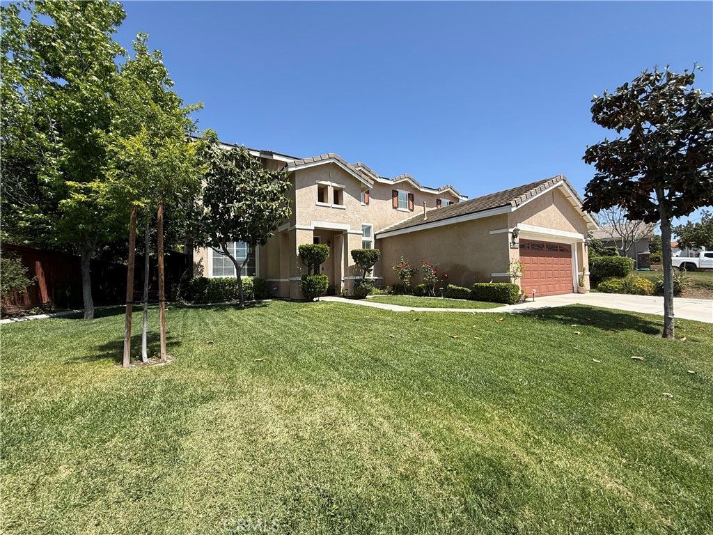 Photo of 40344 Torrey Pines Rd, Murrieta, CA 92563 (MLS # SW26084347)