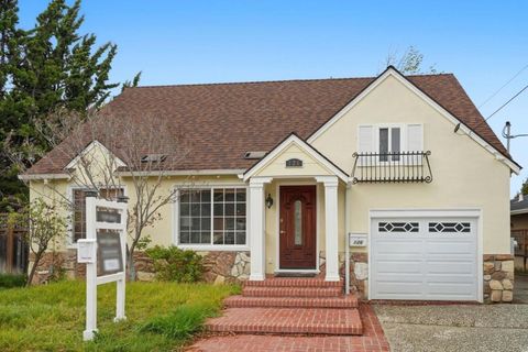 Photo of 126 W 39th Avenue, San Mateo, CA 94403 (MLS # ML82041447)