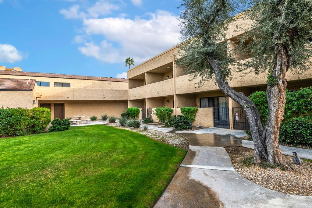 Palm Springs Golf & - Residential