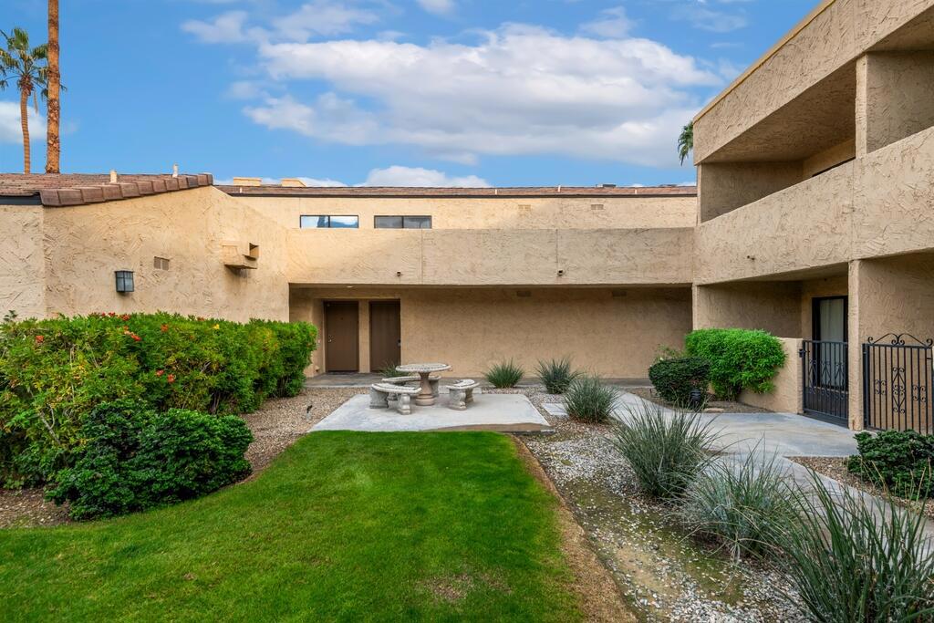 Palm Springs Golf & - Residential