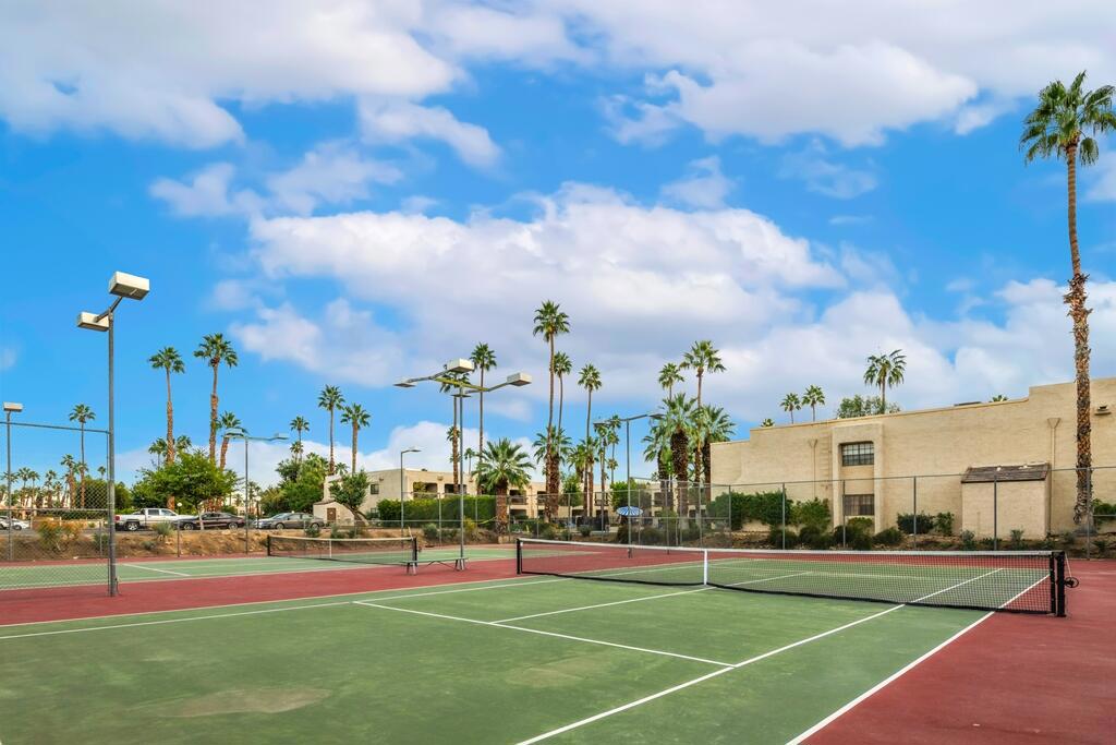 Palm Springs Golf & - Residential