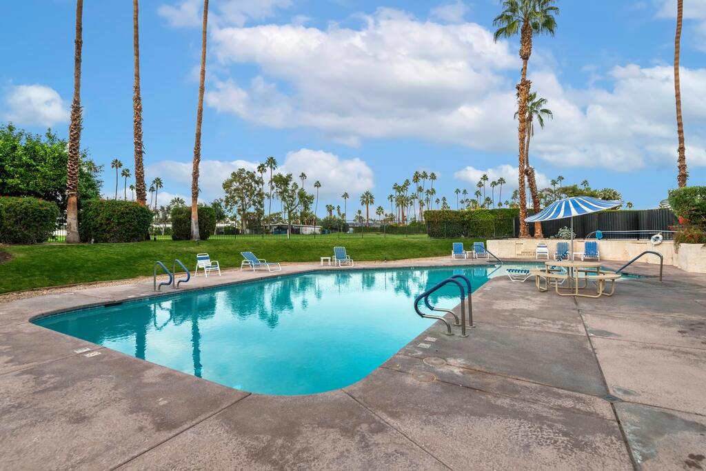 Palm Springs Golf & - Residential