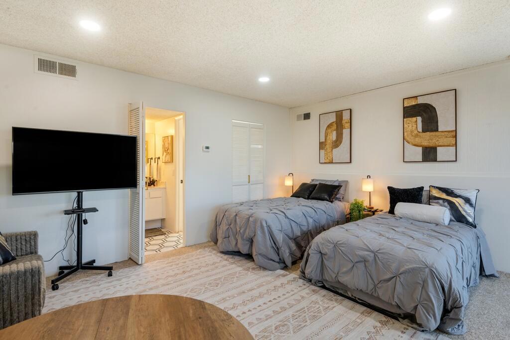 Palm Springs Golf & - Residential