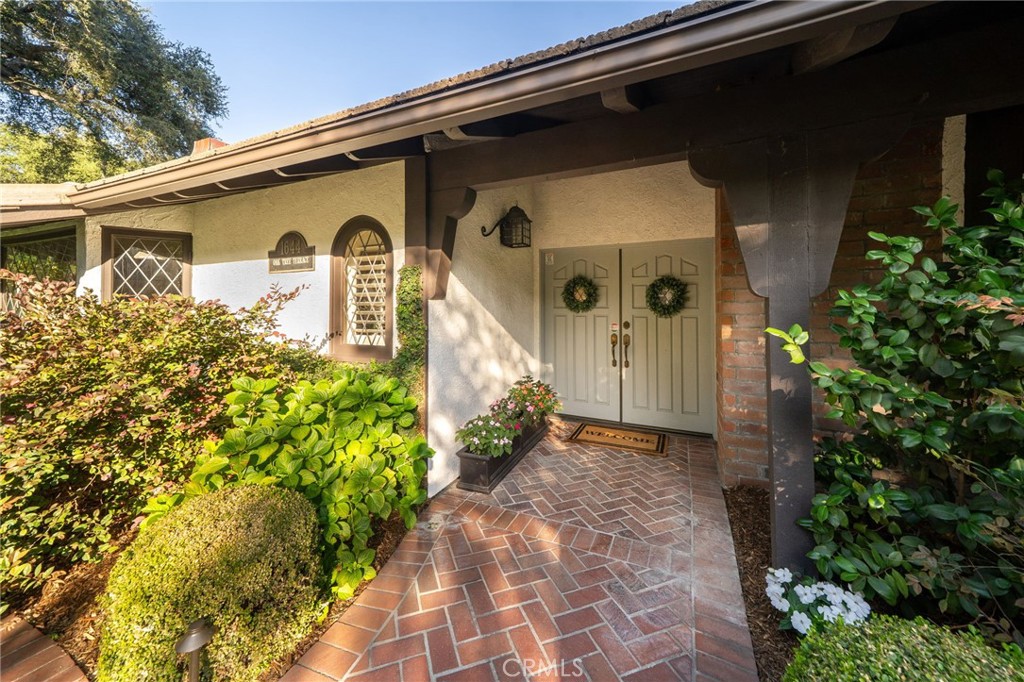 1644 Oak Tree Terrace