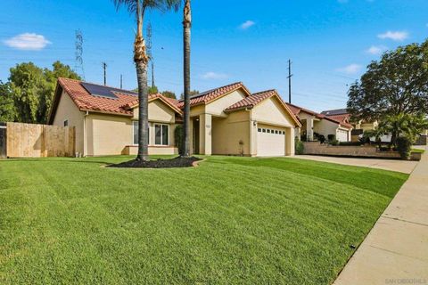 Photo of 13856 Jack Oak Ln Ln, Lakeside, CA 92040 (MLS # 260002108SD)