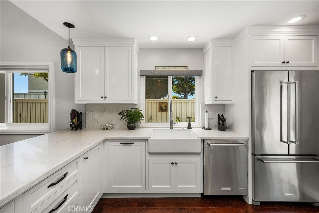 33902 Faeroe Bay