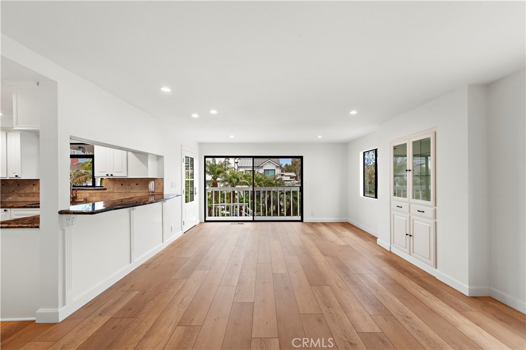 Corona del Mar South of PCH (CDMS) - Residential Lease