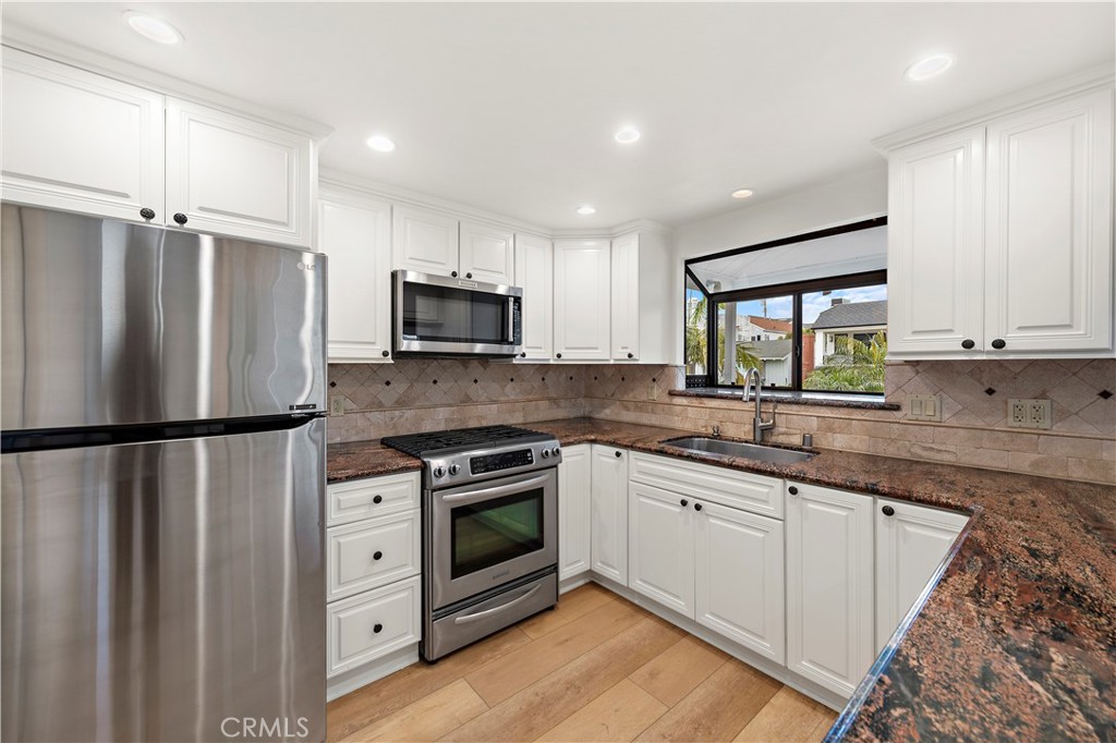 Corona del Mar South of PCH (CDMS) - Residential Lease