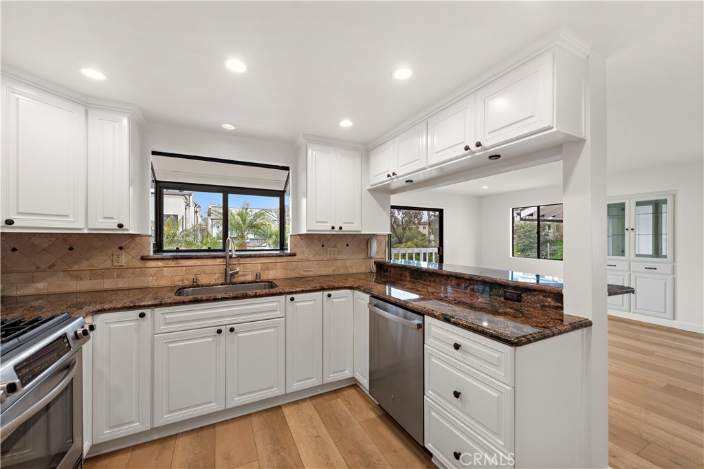 Corona del Mar South of PCH (CDMS) - Residential Lease