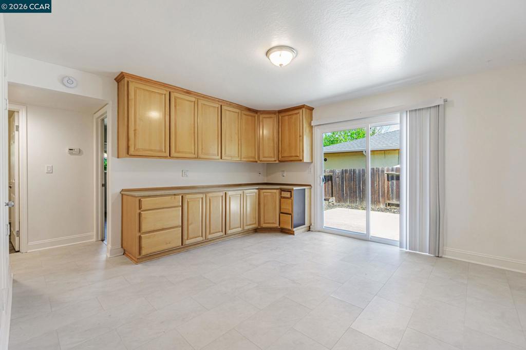 141 143 Gilbert Ct