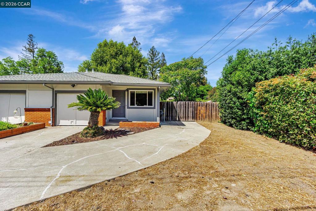 141 143 Gilbert Ct