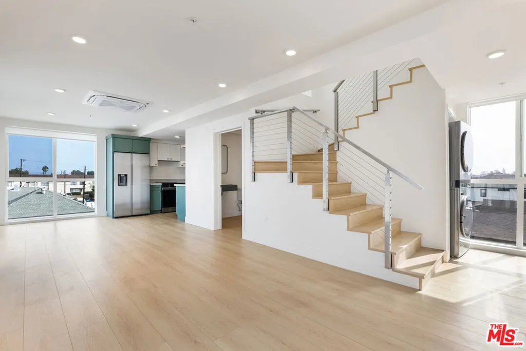 Cypress, California 90630, United States, 3 Bedrooms Bedrooms, ,2 BathroomsBathrooms,Residential,Active,239300