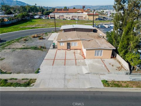 Photo of 646 Paseo Grande, Corona, CA 92882 (MLS # IV26015989)