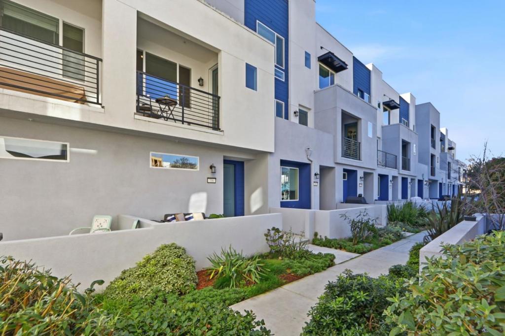 706 Fruit Ranch Loop