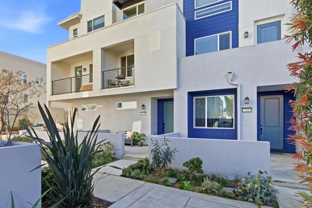 706 Fruit Ranch Loop