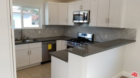 Photo of 841 10TH Street #4, Santa Monica, CA 90403 (MLS # 26783573)