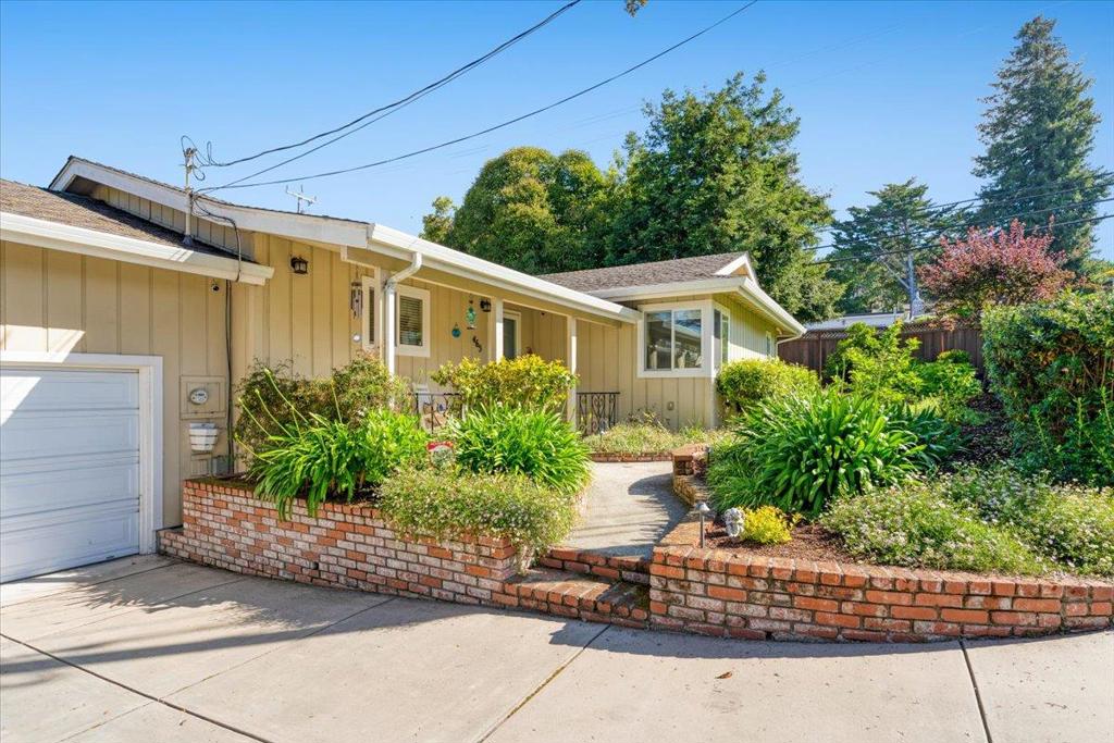 465 Los Altos Drive