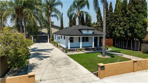 Photo of 4705 East Washington Avenue Ave, Orange, CA 92869 (MLS # OC25178188)