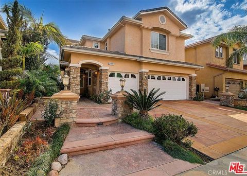 Photo of 20800 Campania Ln, Porter Ranch, CA 91326 (MLS # SR26074040)