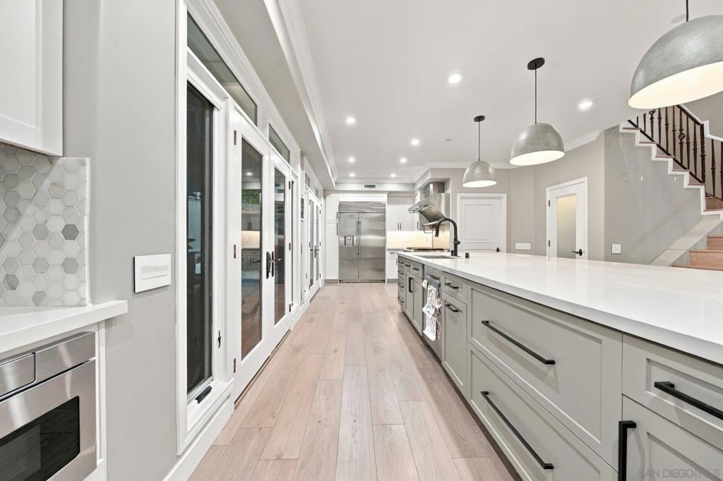 165 W Avenida San Antonio