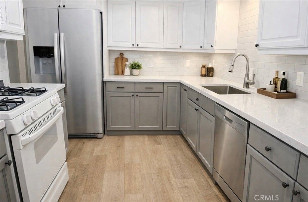 Photo of 280 Cliff Dr. Dr #1, Laguna Beach, CA 92651 (MLS # NP25278356)