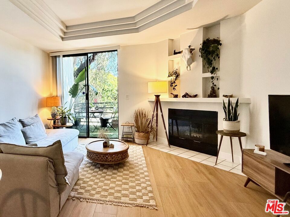 2500 Abbot Kinney Boulevard 6