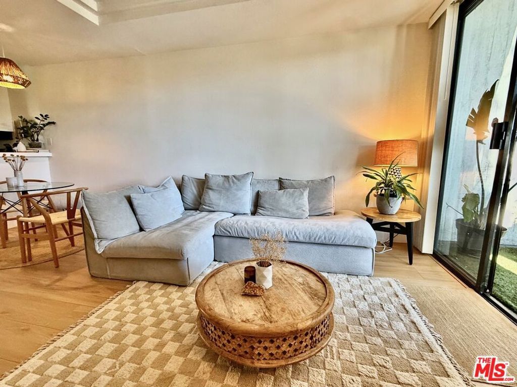 Photo of 2500 Abbot Kinney Boulevard #6, Venice, CA 90291 (MLS # 26706983)