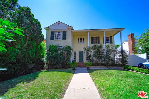 Photo of 713 N Doheny Drive, Beverly Hills, CA 90210 (MLS # 25579287) Photo of 713 N Doheny Drive, Beverly Hills, CA 90210 (MLS # 25579287)