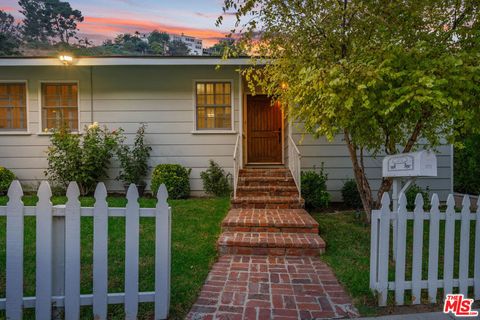 Photo of 3771 Longview Valley Road, Sherman Oaks, CA 91423 (MLS # 23314171)